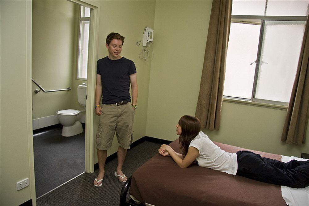 Base Brisbane Embassy Hostel Екстериор снимка