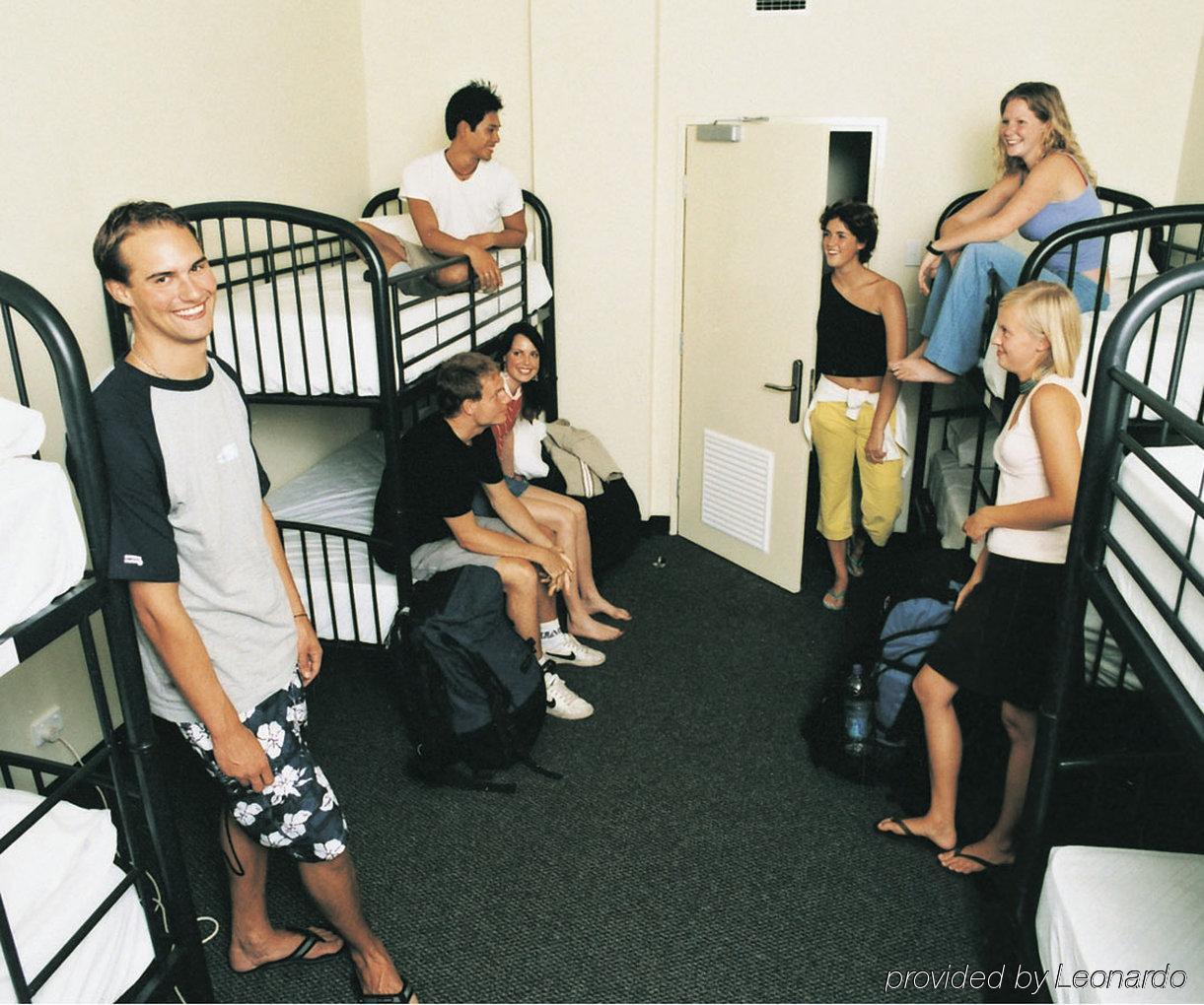 Base Brisbane Embassy Hostel Екстериор снимка