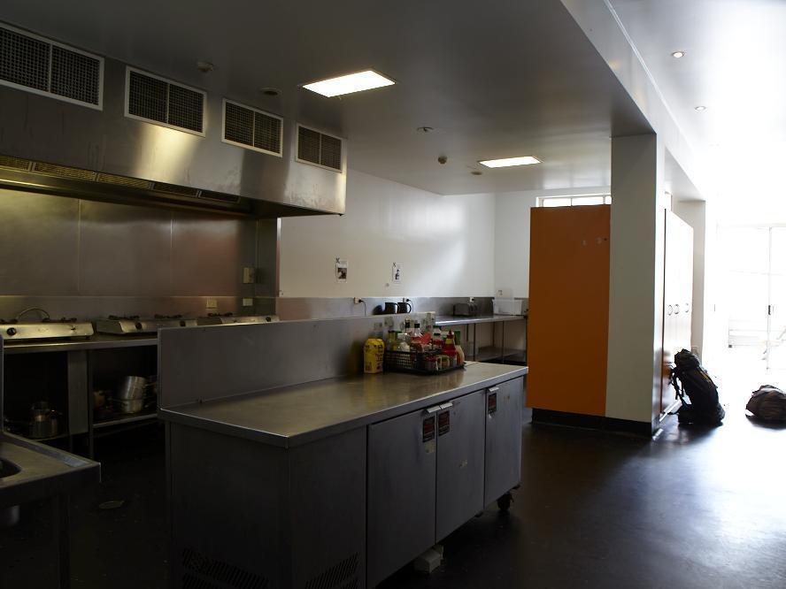 Base Brisbane Embassy Hostel Екстериор снимка