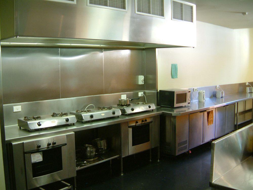 Base Brisbane Embassy Hostel Екстериор снимка