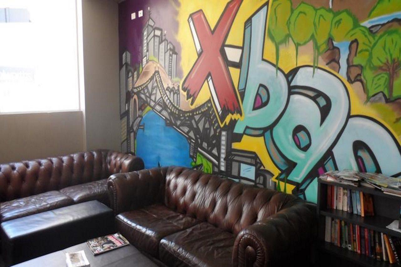 Base Brisbane Embassy Hostel Екстериор снимка