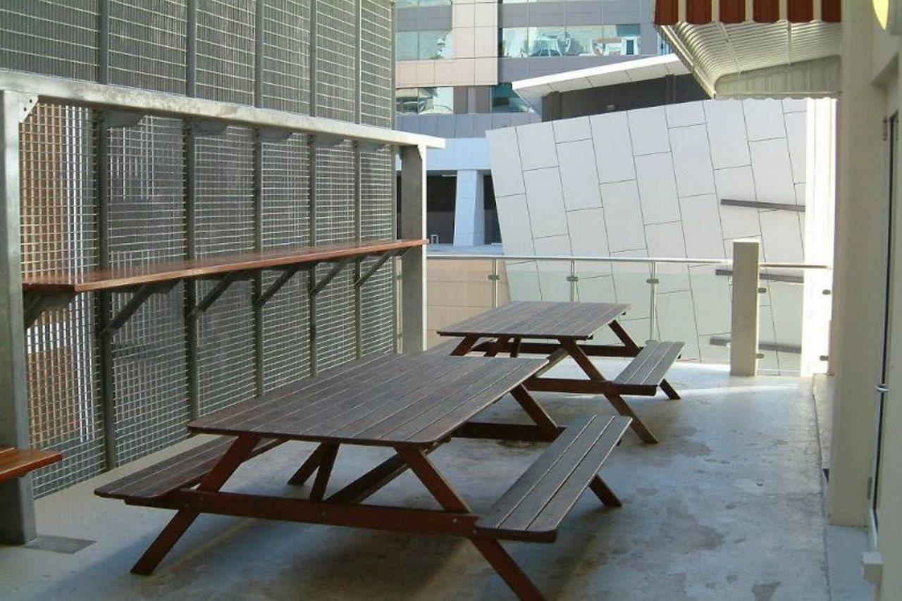 Base Brisbane Embassy Hostel Екстериор снимка