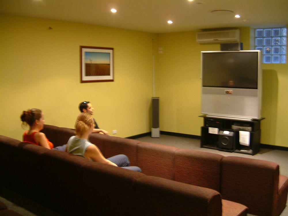 Base Brisbane Embassy Hostel Екстериор снимка